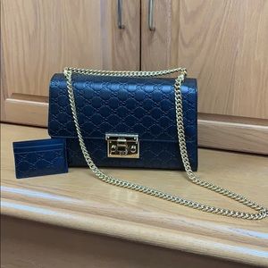 Gucci purse and matching wallet